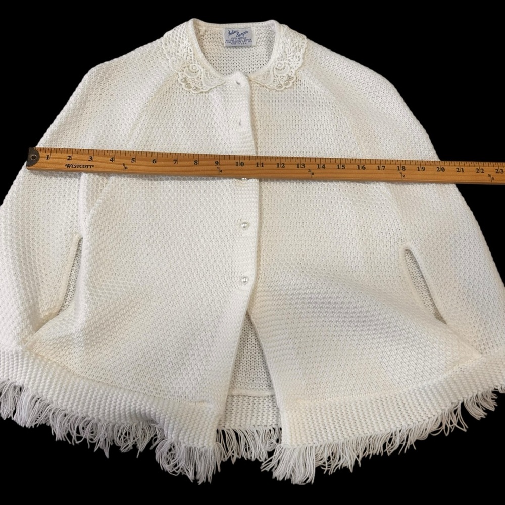 Vintage cape little girls crochet white size 5 see measurements poncho fringe - Picture 7 of 13